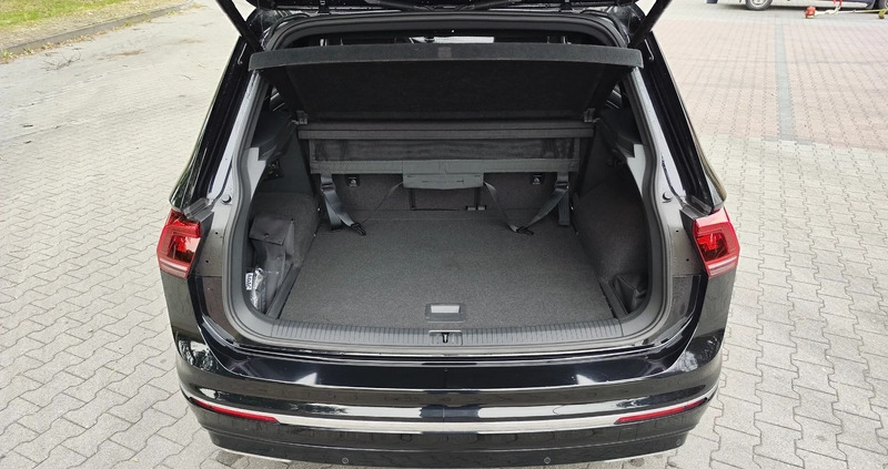 Volkswagen Tiguan cena 117900 przebieg: 183000, rok produkcji 2017 z Praszka małe 781